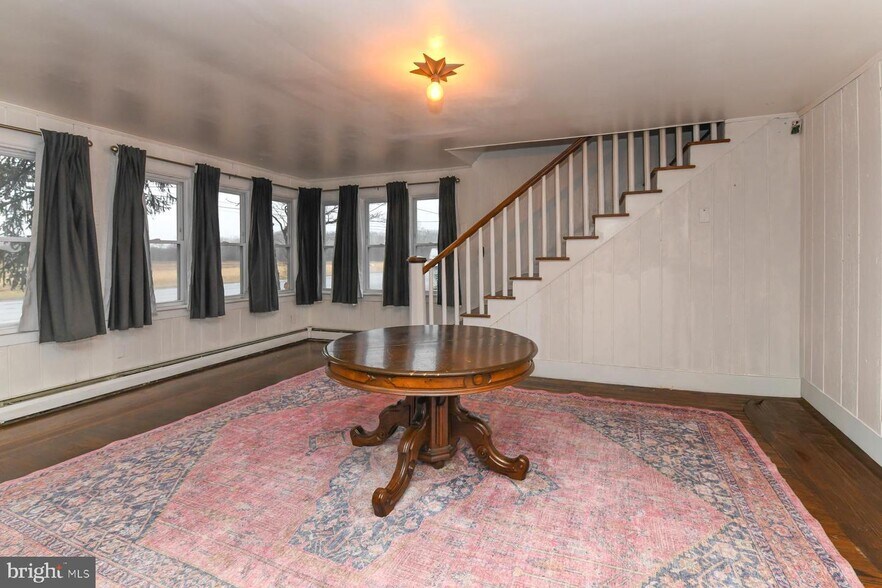 More Photos Of 2270 Harding Hwy, Newfield Flex For Sale