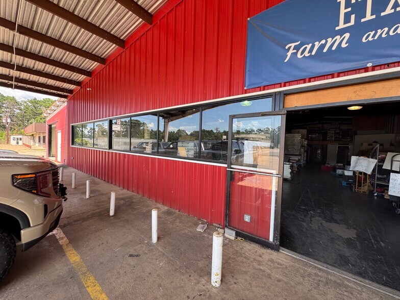 More Photos Of 7823 Highway 155, Coffee City Freestanding For Sale