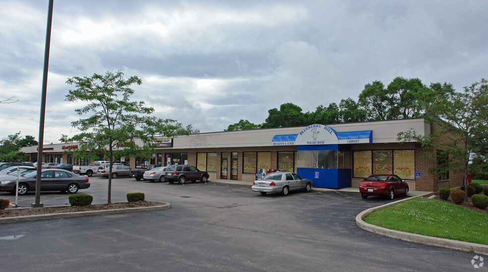 Primary Photo Of 7340-7380 Kingery Hwy, Willowbrook General Retail For Lease