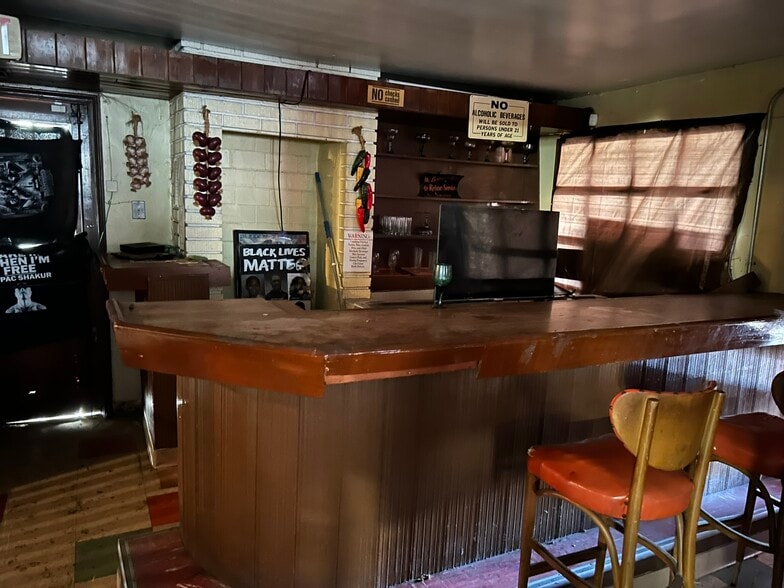 More Photos Of 5026 Crenshaw Blvd, Los Angeles Restaurant For Sale