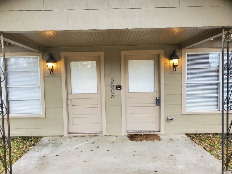 More Photos Of 5605 George Bush Dr, Katy Medical For Lease