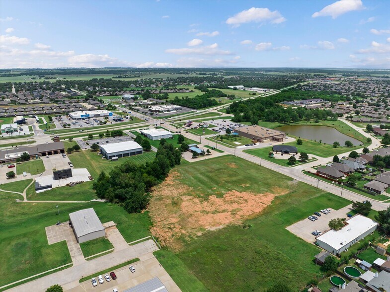 More Photos Of 301 S Yukon Pky, Yukon Land For Sale