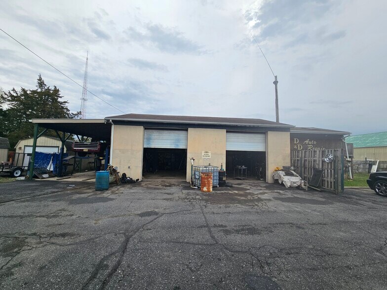 More Photos Of 1737 S Burlington Rd, Bridgeton Flex For Sale