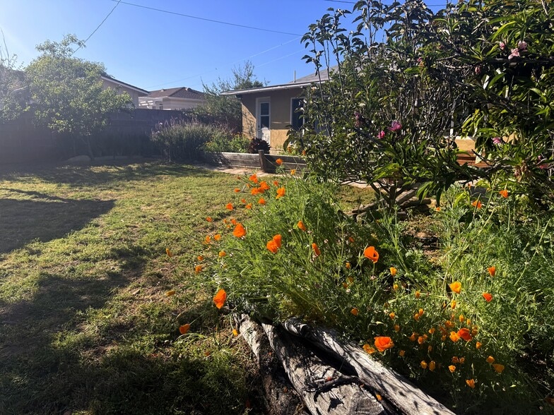 More Photos Of 50 Portal St, Oak View Multifamily For Sale