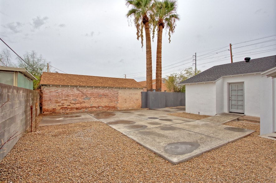 More Photos Of 131 W University Dr, Mesa Office Residential For Lease