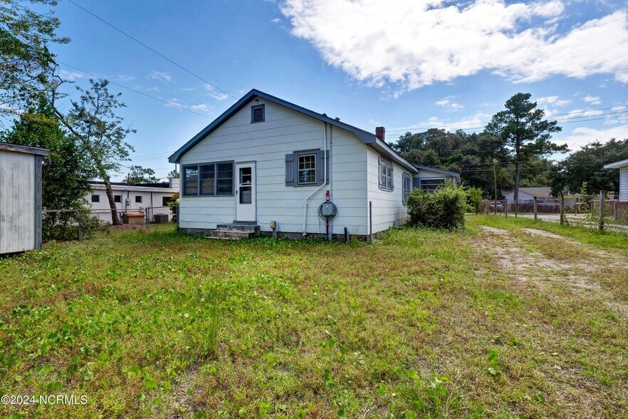 More Photos Of 5011 Wrightsville Ave, Wilmington Office For Sale