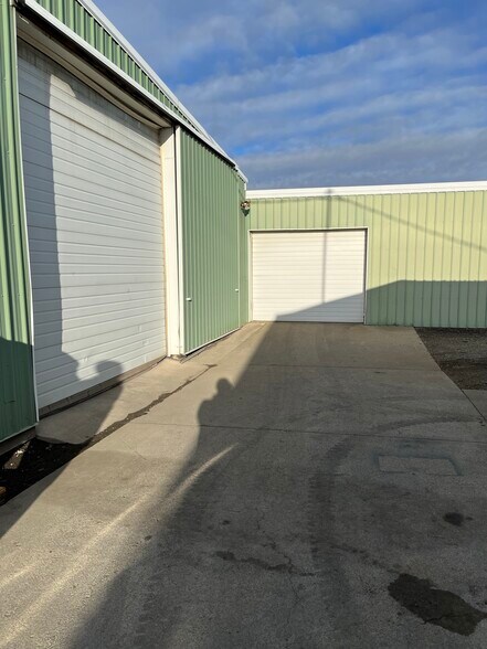 More Photos Of 5209 E Railroad Ave, Spokane Service For Sale