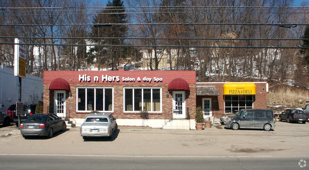 Primary Photo Of 3005 E Main St, Waterbury Freestanding For Sale