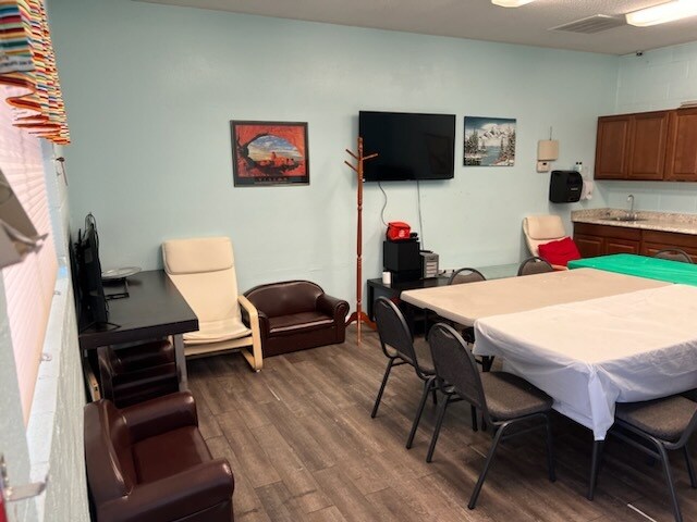 More Photos Of 4201 W Washington Ave, Las Vegas Religious Facility For Lease