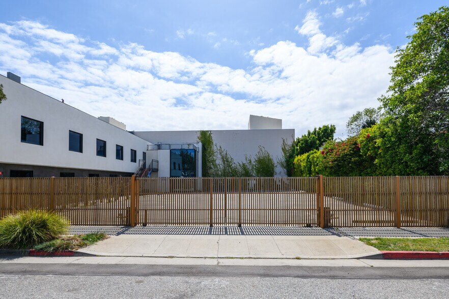 Primary Photo Of 3331 Ocean Park Blvd, Santa Monica Loft Creative Space For Lease