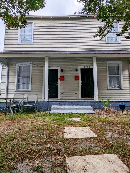 More Photos Of 302 Picadilly St, Columbia Specialty For Sale