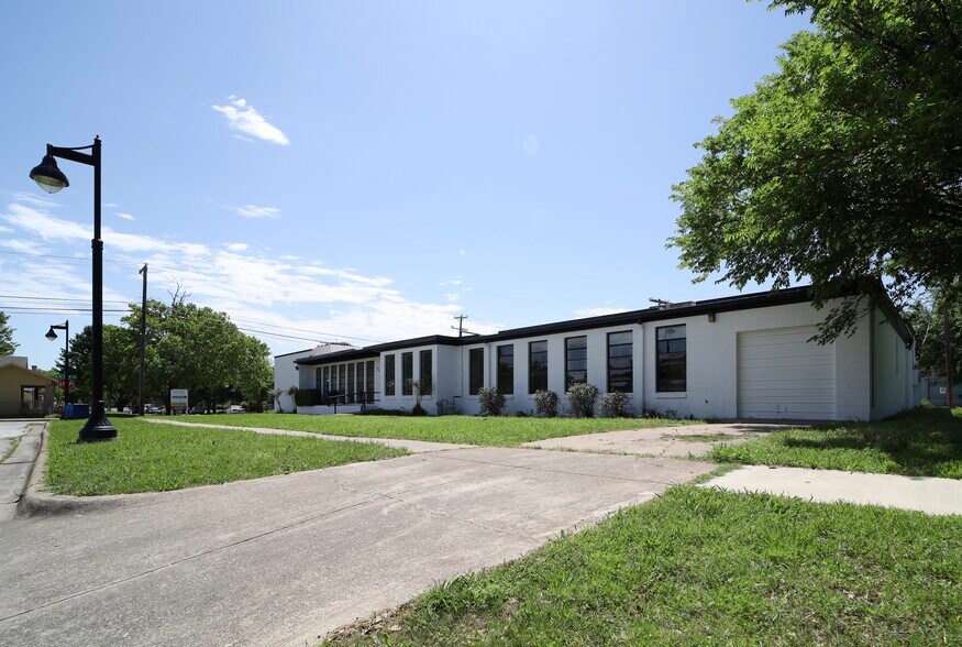 More Photos Of 970 E Humbolt St, Fort Worth Medical For Lease