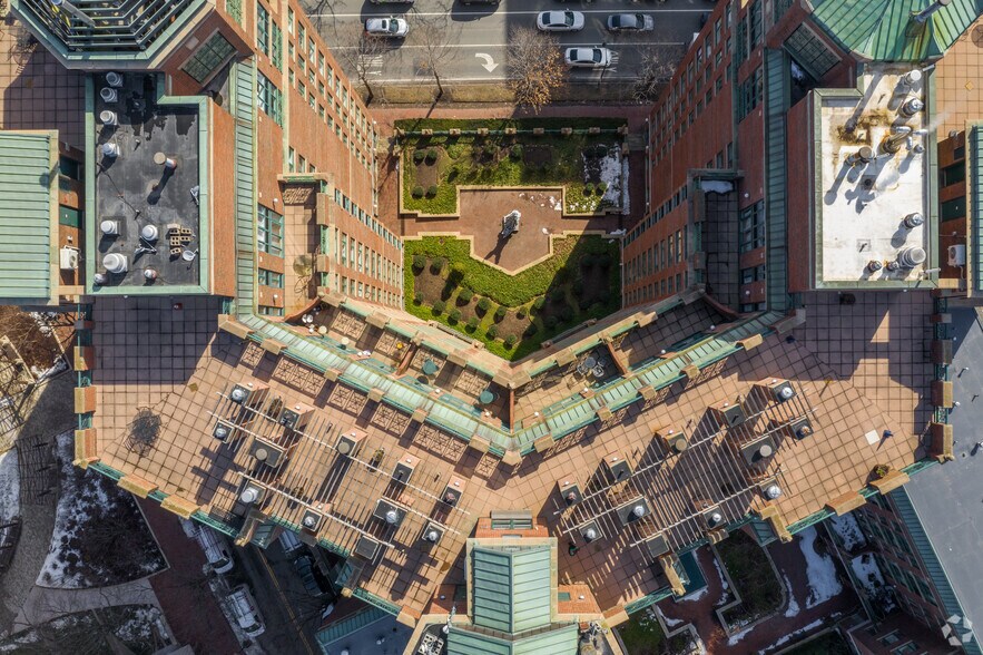 More Photos Of 10 Rogers St, Cambridge Apartments For Sale