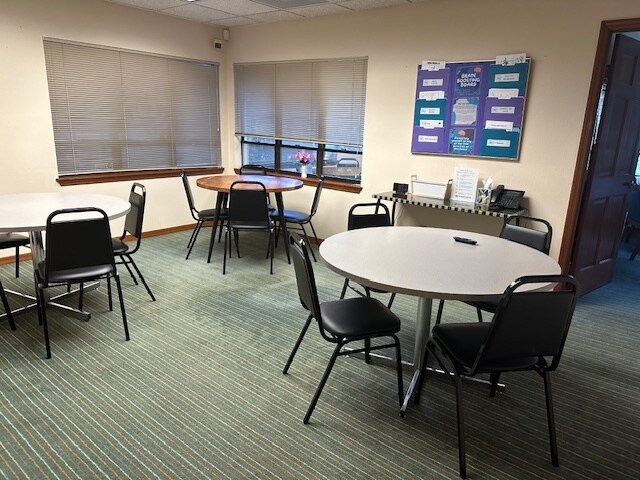 More Photos Of 12523-12697 New Brittany Blvd, Fort Myers Unknown For Lease