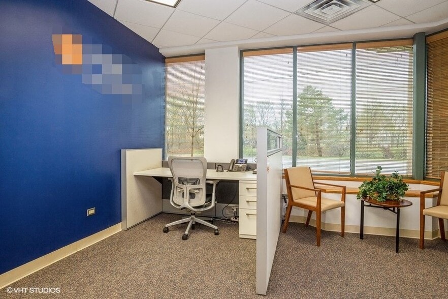 More Photos Of 1150 W Northwest Hwy, Mount Prospect Office For Sale