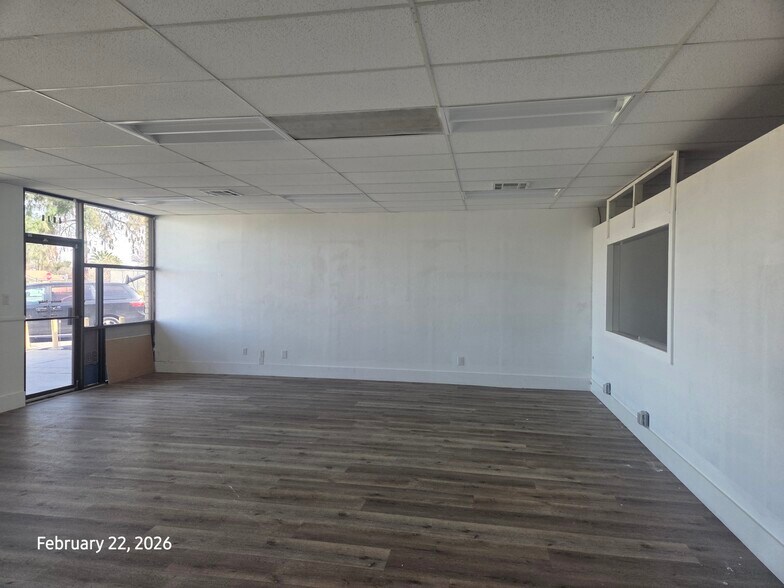 More Photos Of 4601-4619 Wilson Rd, Bakersfield Storefront For Lease