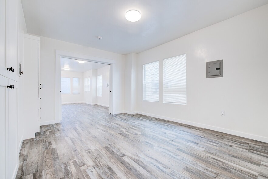 More Photos Of 12 1/2 25th Pl, Venice Apartments For Sale