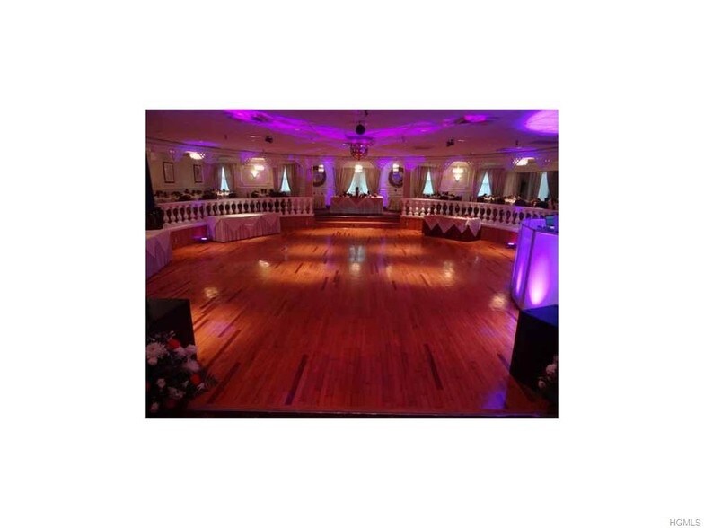 More Photos Of 423 Broadway, Ulster Park Restaurant For Sale