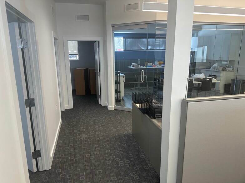 More Photos Of 301 N Richardson, Vicksburg Freestanding For Lease