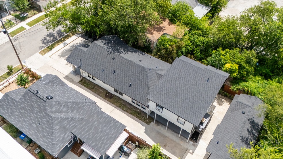 More Photos Of 827 W Rosewood Ave, San Antonio Apartments For Sale