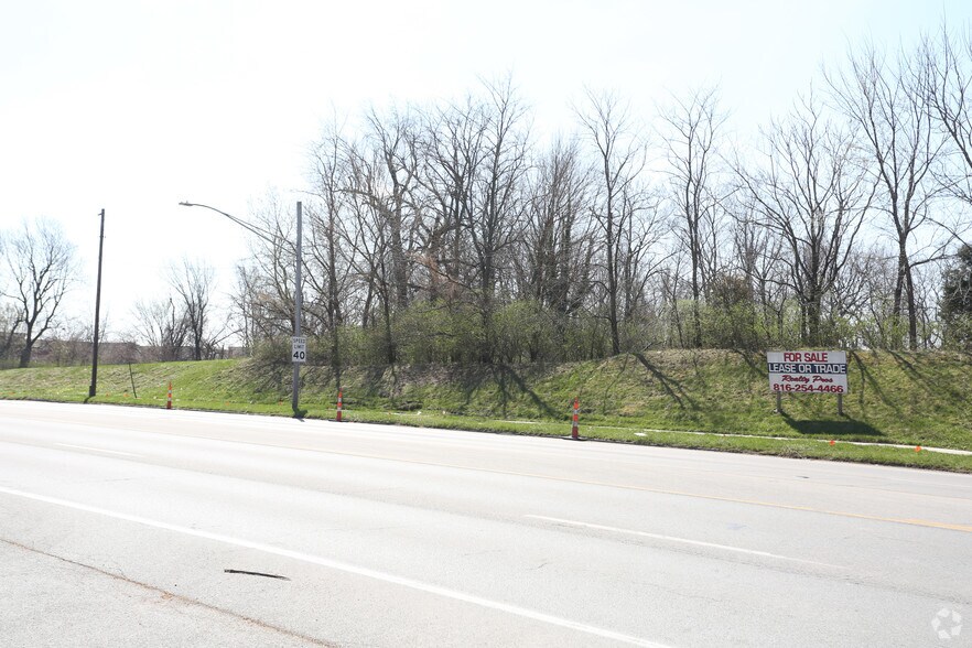 More Photos Of 1404 E 23rd St S, Independence Land For Sale