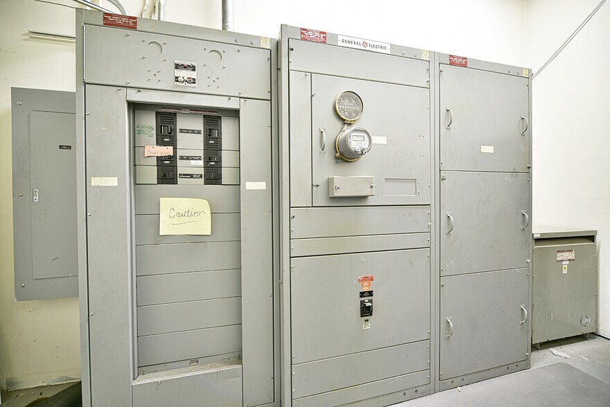 More Photos Of 1744 Forrest Way, Carson City Manufacturing For Sale