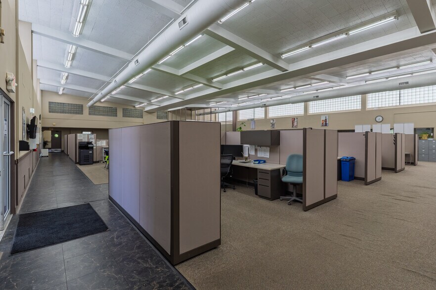More Photos Of 537 Crystal Ave, Vineland Office For Sale