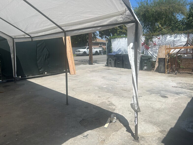 More Photos Of 11500 Atlantic Ave, Lynwood Storefront Retail Residential For Sale