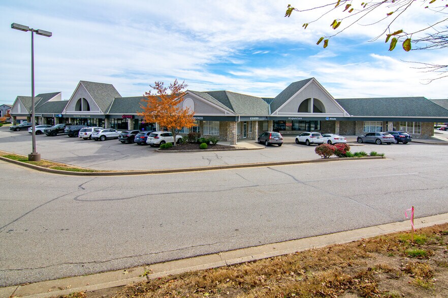 More Photos Of 11800-11922 W 119th St, Overland Park Unknown For Lease