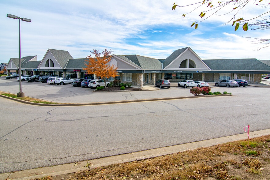More Photos Of 11800-11922 W 119th St, Overland Park Unknown For Lease
