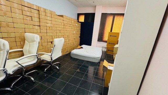 More Photos Of 6881 Kingspointe Pky, Orlando Flex For Lease