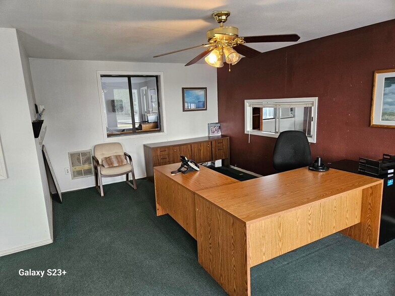 More Photos Of 3151 Waconda Rd NE, Gervais Warehouse For Lease