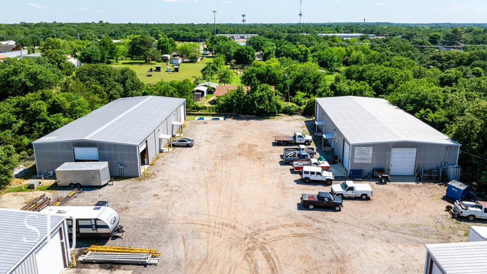 More Photos Of 5160-5172 Lemons Rd, Fort Worth Warehouse For Sale