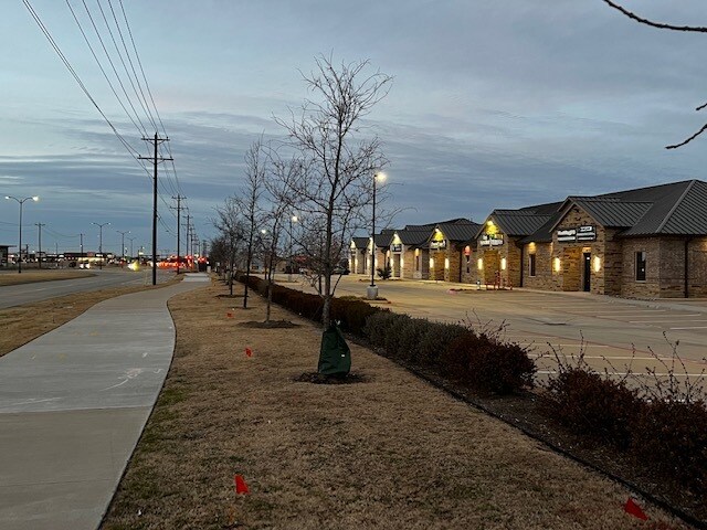More Photos Of 1400 N Coit Rd, McKinney Unknown For Lease