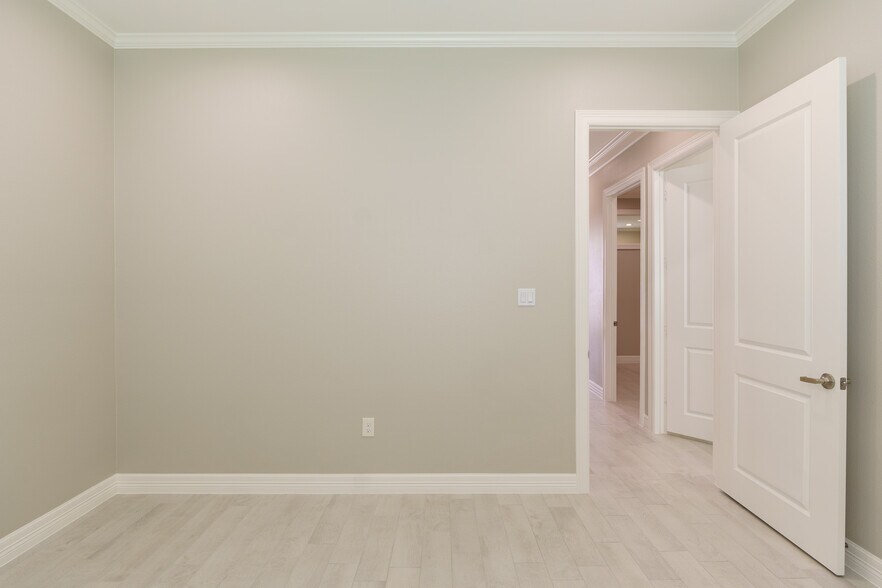 More Photos Of 10401 S Mason Rd Building B, Richmond Medical For Sale