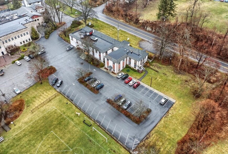 More Photos Of 515-527 Route 22, Pawling Loft Creative Space For Sale