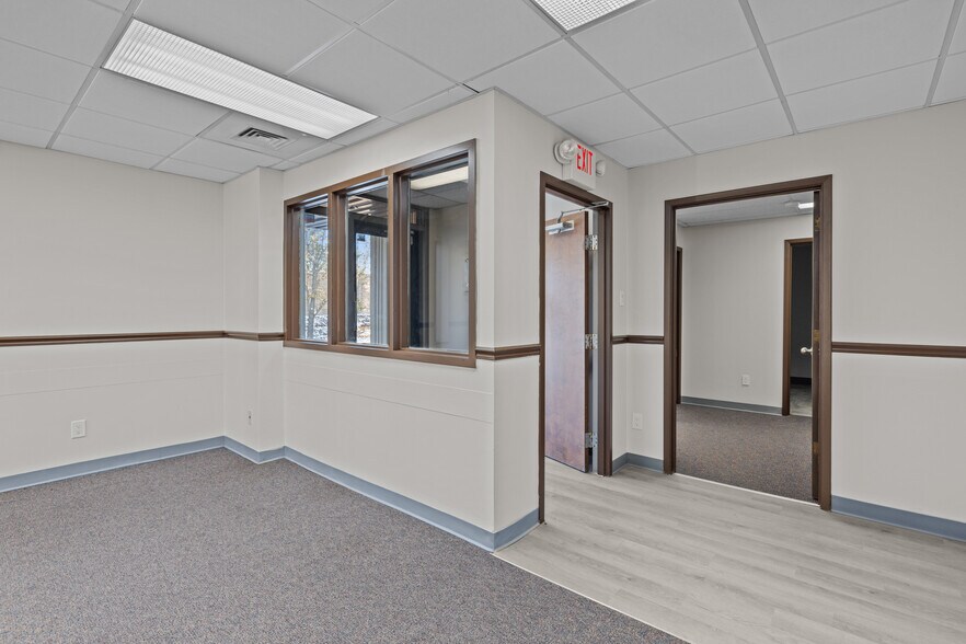 More Photos Of 1150 Milwaukee St, Kirkwood Medical For Sale