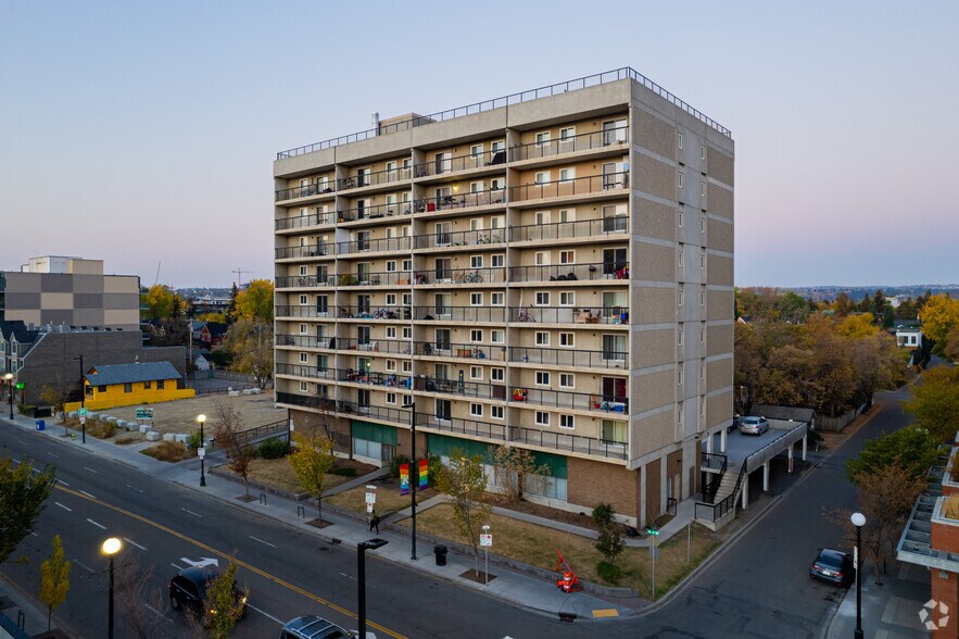 Primary Photo Of 325 10th St NW, Calgary Apartments For Lease