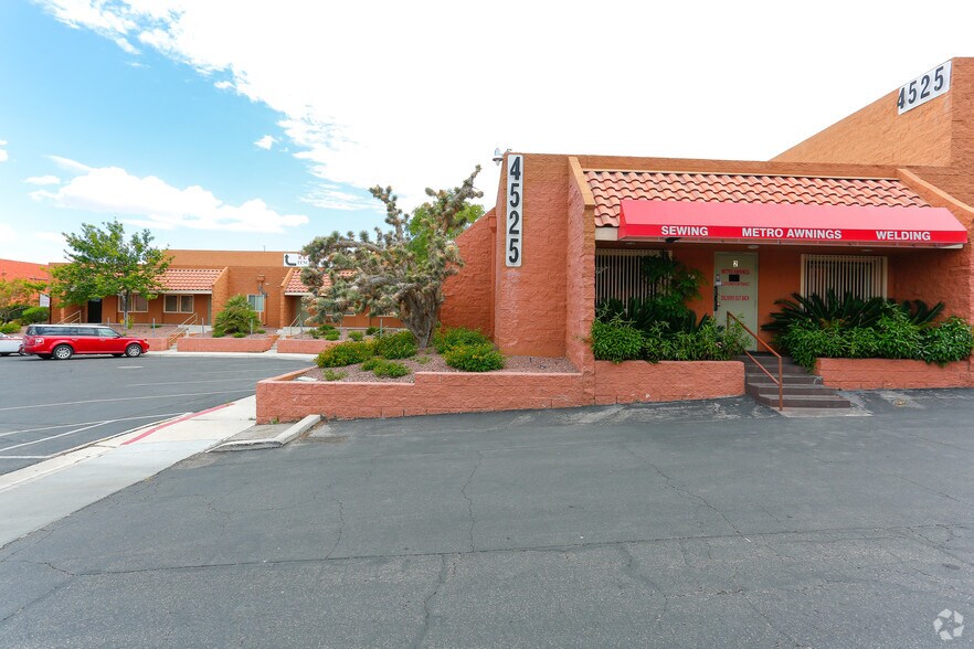 More Photos Of 4525 W Hacienda Ave, Las Vegas Distribution For Lease