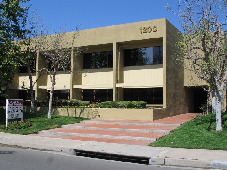 More Photos Of 1200 Quail St, Newport Beach Office For Lease