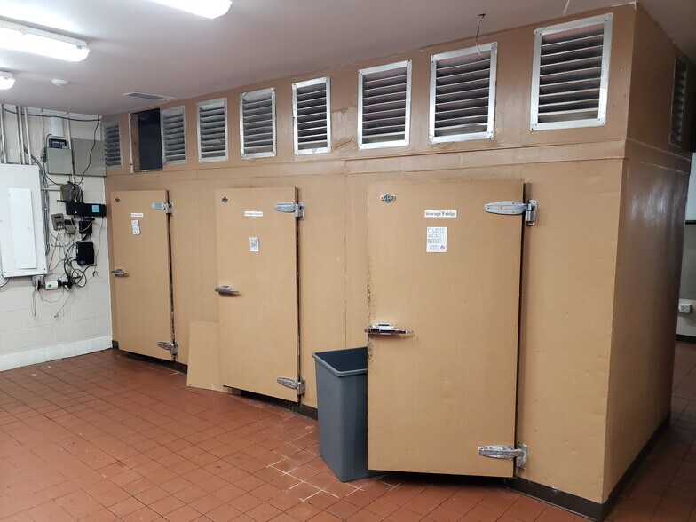 More Photos Of 102 S Armed Forces Blvd, Warner Robins Restaurant For Sale