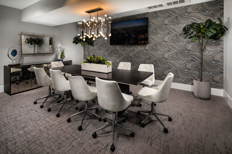 More Photos Of 201-275 W Lexington Dr, Glendale Apartments For Lease