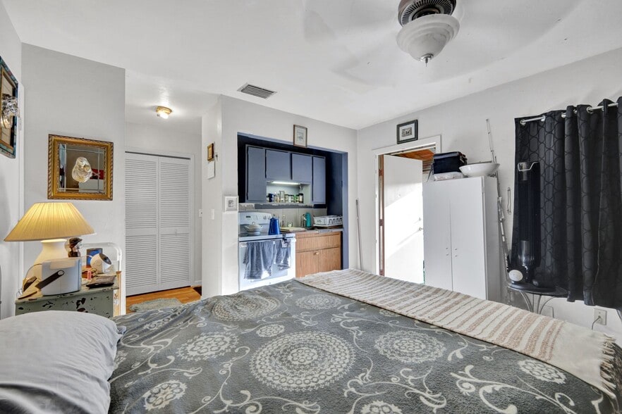 More Photos Of 225 Cape Coral Pky E, Cape Coral Apartments For Sale