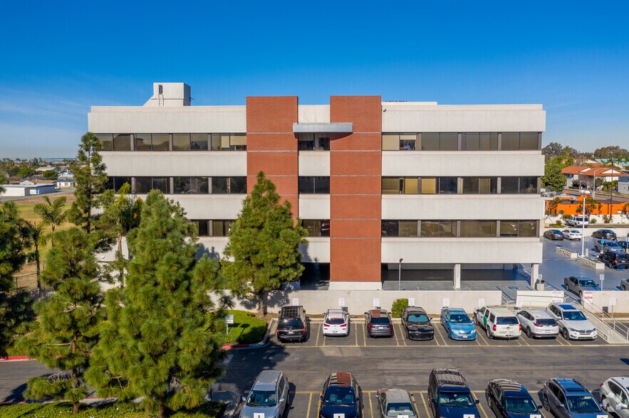 More Photos Of 450 4th Ave, Chula Vista Medical For Lease