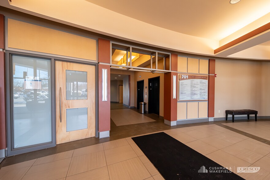 More Photos Of 701 White Pond Dr, Akron Medical For Lease