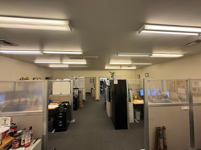 More Photos Of 3130 Westwood Dr, Las Vegas Manufacturing For Lease