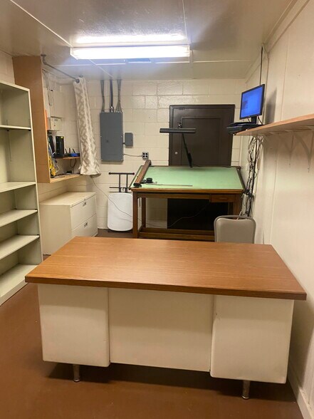 More Photos Of 3051 Faye Rd, Jacksonville Warehouse For Lease