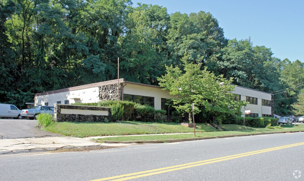 Primary Photo Of 1025 Cromwell Bridge Rd, Towson Flex For Sale