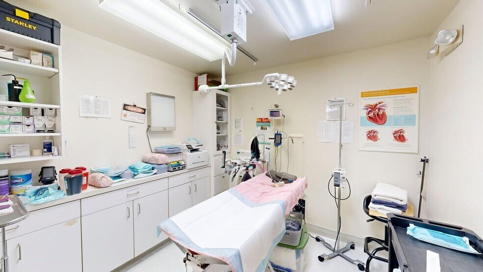 More Photos Of 1321 N 27th St, Billings Medical For Sale