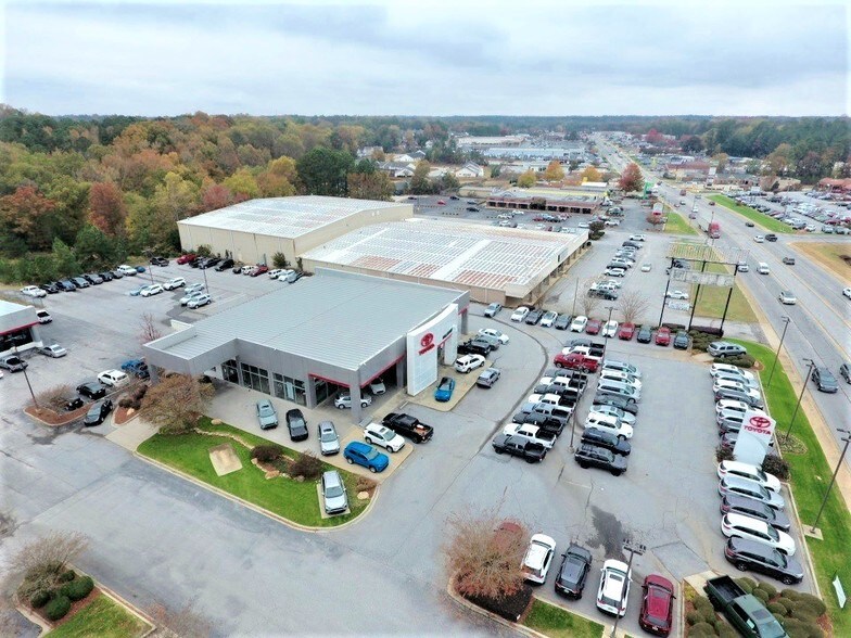 More Photos Of 1405 Bypass 72 NE, Greenwood Storefront Retail Office For Sale